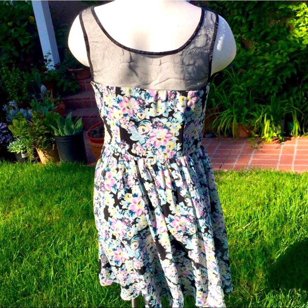 LC LAUREN CONRAD Floral Dress - Picture 2 of 4